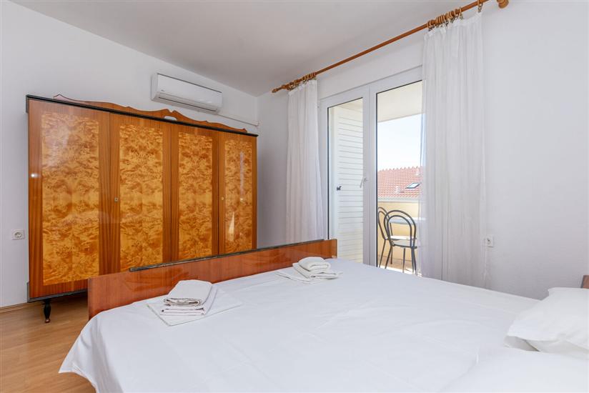 Apartment A5, for 5 persons