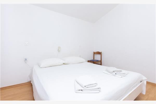 Apartment A5, for 5 persons