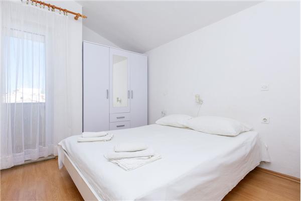 Apartment A5, for 5 persons