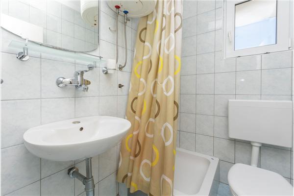 Apartment A5, for 5 persons