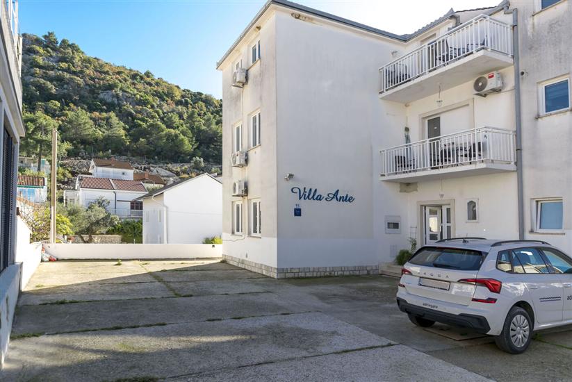 Apartments Beach house Blace