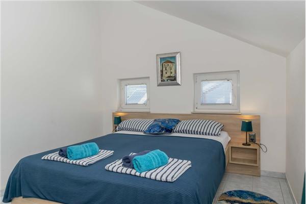 Apartment A5, for 5 persons