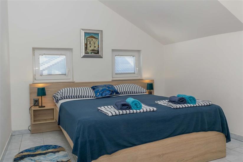 Apartment A5, for 5 persons