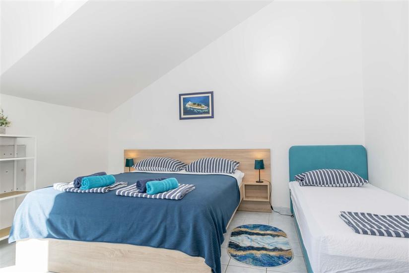 Apartment A5, for 5 persons