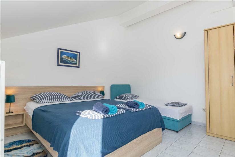 Apartment A5, for 5 persons