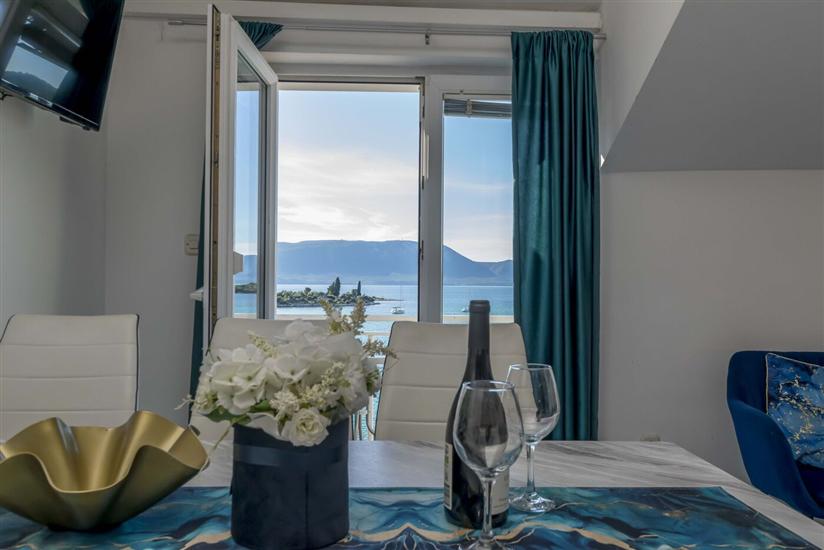 Apartment A5, for 5 persons