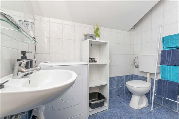 Apartment A5, for 5 persons