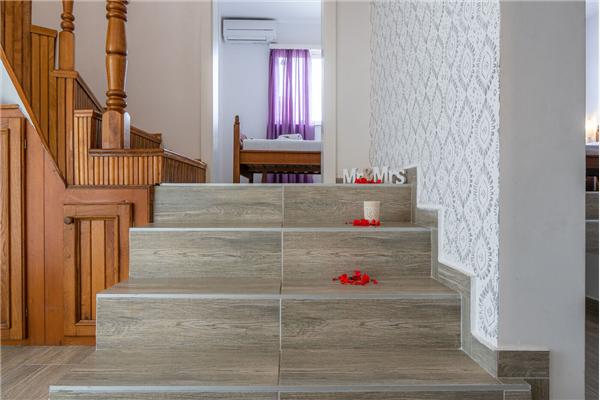 Hiša K1, na 12 osebe