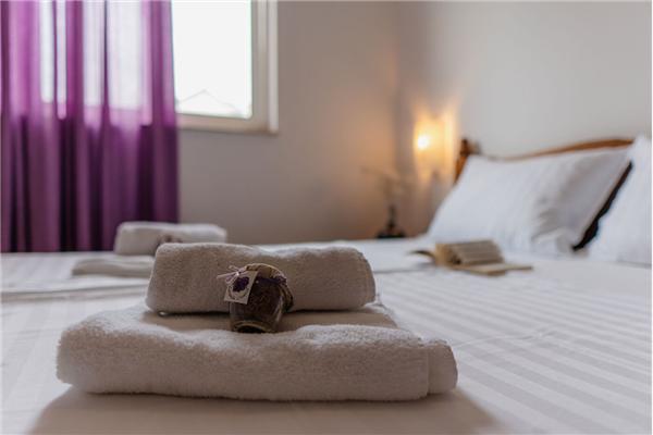 Hiša K1, na 12 osebe