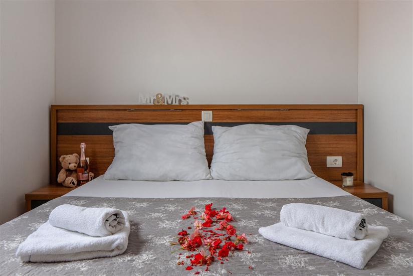 Hiša K1, na 12 osebe