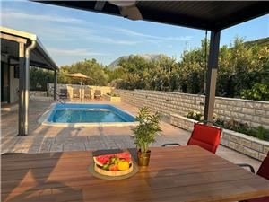 House Vida Makarska riviera, Size 110.00 m2, Accommodation with pool, Airline distance to town centre 100 m