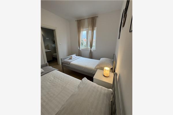 House K1, for 8 persons