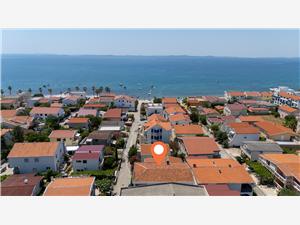 Apartmaji Bozica Vir - otok Vir, Kvadratura 33,00 m2, Oddaljenost od morja 100 m