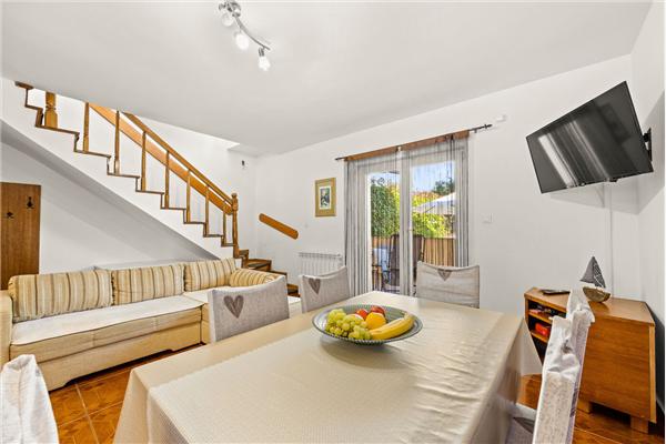 Apartment A1, for 6 persons