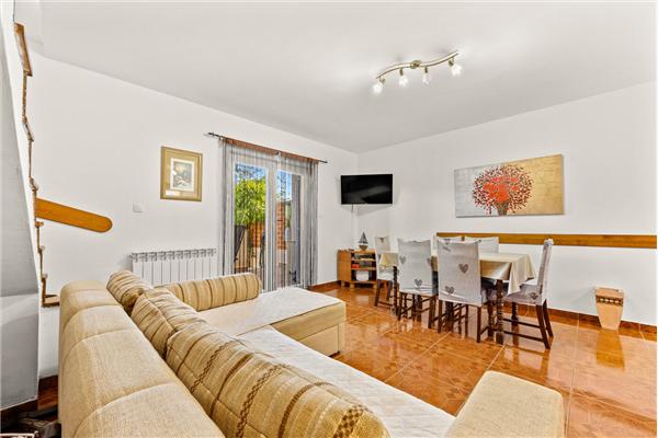 Apartment A1, for 6 persons