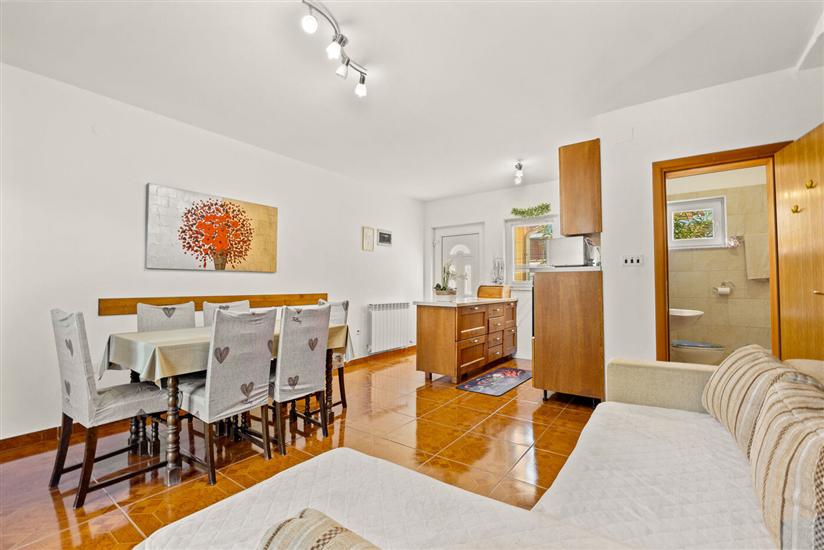 Apartment A1, for 6 persons