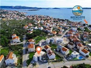 Apartmaj Kokic Brodarica, Kvadratura 90,00 m2