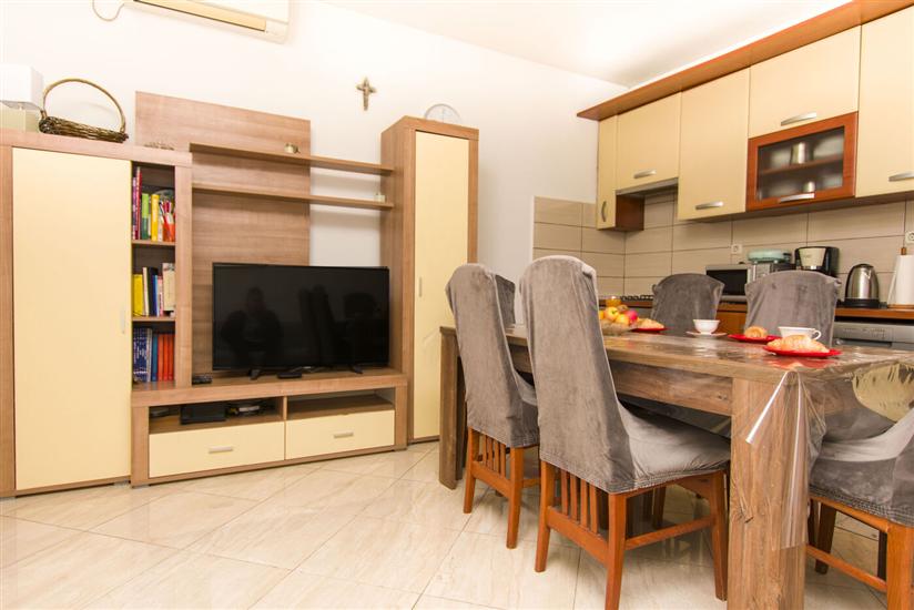 Hiša K1, na 6 osebe