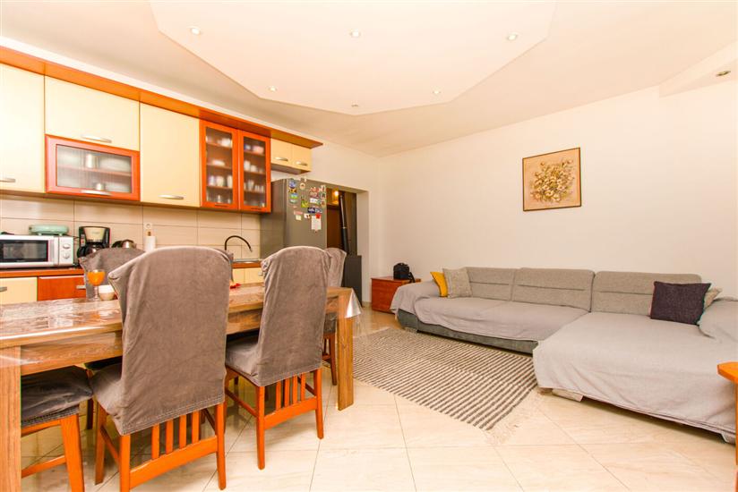 Hiša K1, na 6 osebe