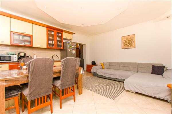 Hiša K1, na 6 osebe