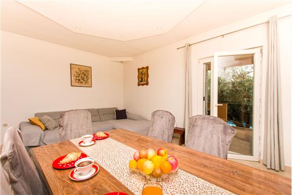 Hiša K1, na 6 osebe