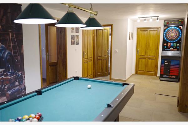 Kuća K1, za 10 osoba/e