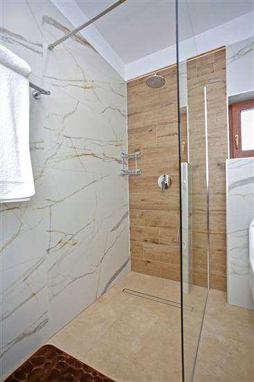 Kuća K1, za 10 osoba/e