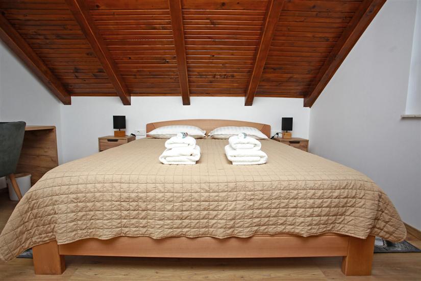 Kuća K1, za 10 osoba/e