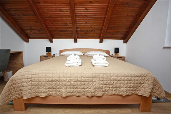 Kuća K1, za 10 osoba/e