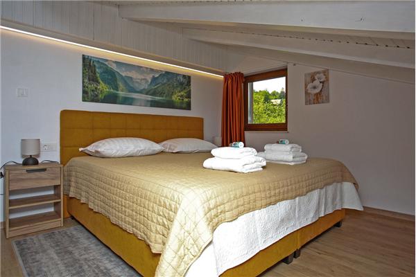 Kuća K1, za 10 osoba/e