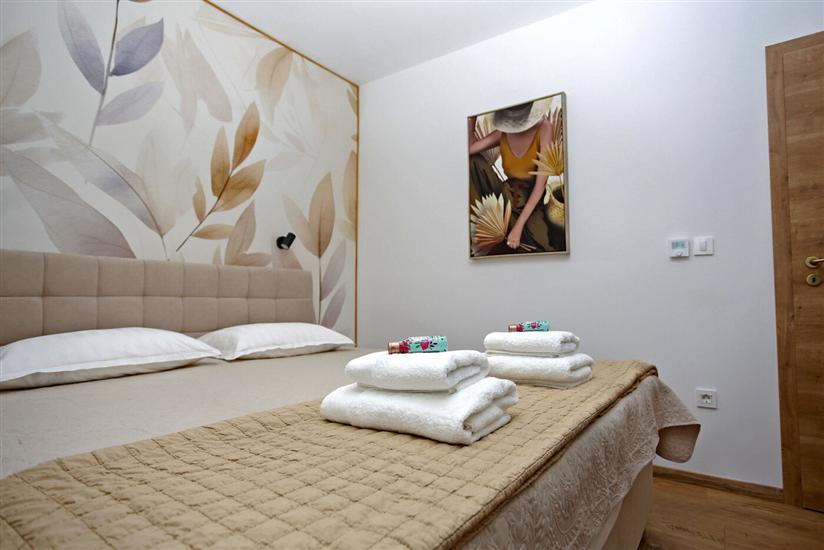 Kuća K1, za 10 osoba/e