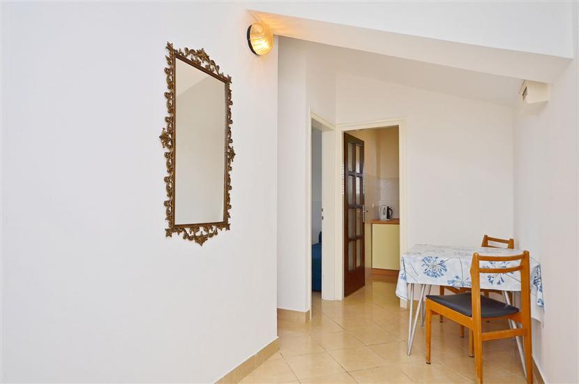 Apartment A1, for 5 persons