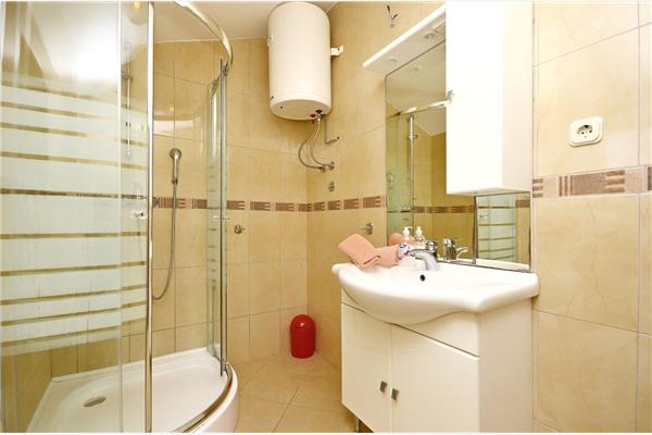 Apartment A1, for 5 persons