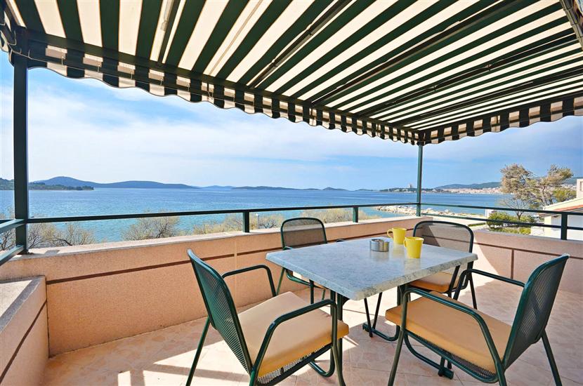 Apartment A1, for 5 persons