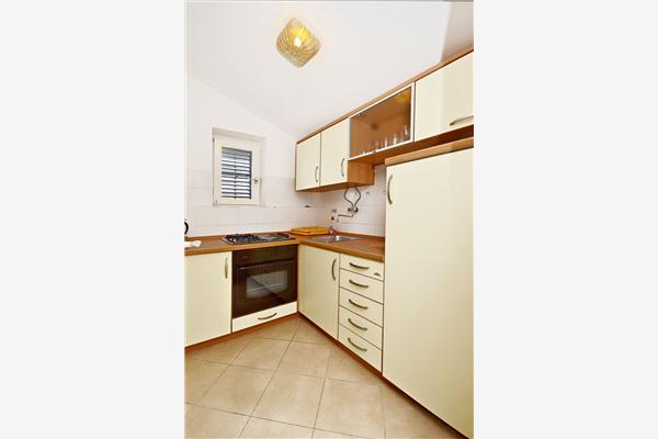 Apartment A1, for 5 persons