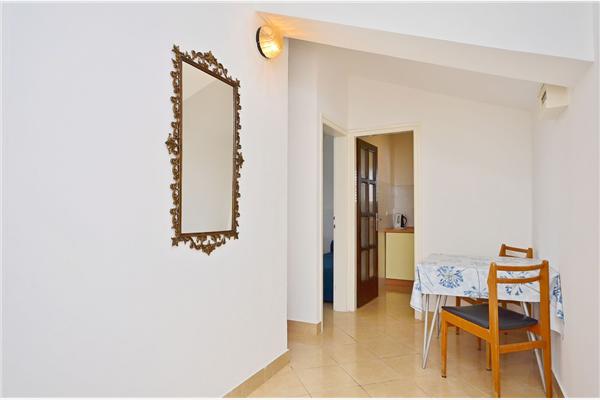 Apartment A1, for 5 persons