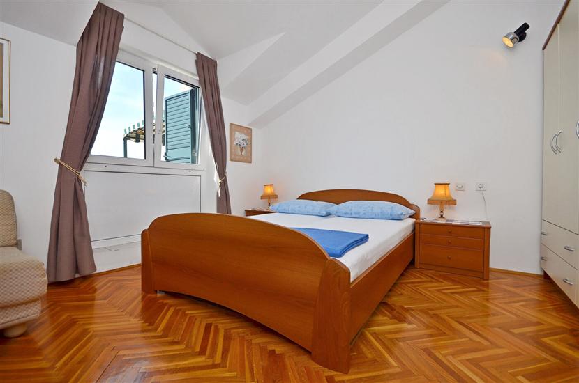 Apartment A1, for 5 persons