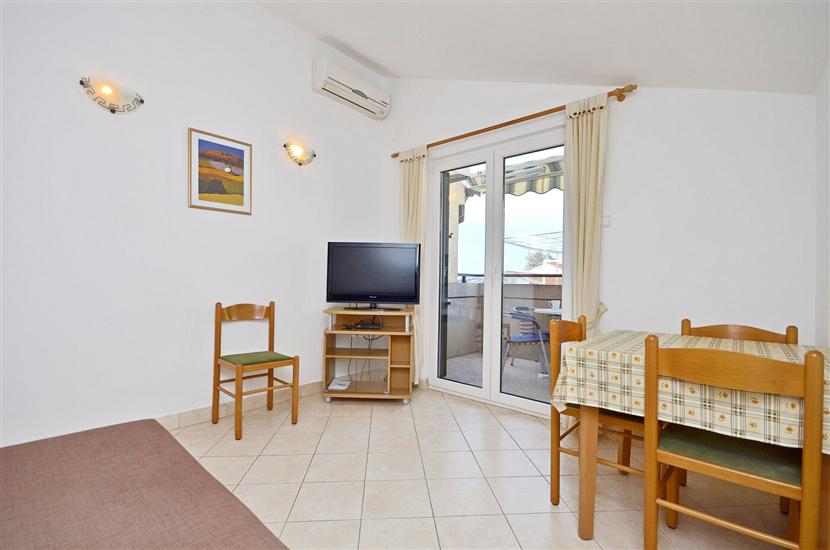 Apartment A2, for 4 persons