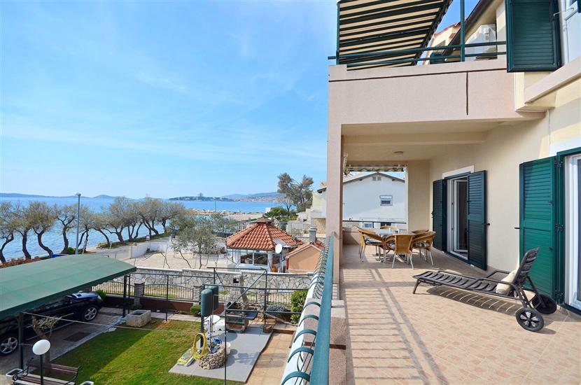 Apartment A4, for 5 persons