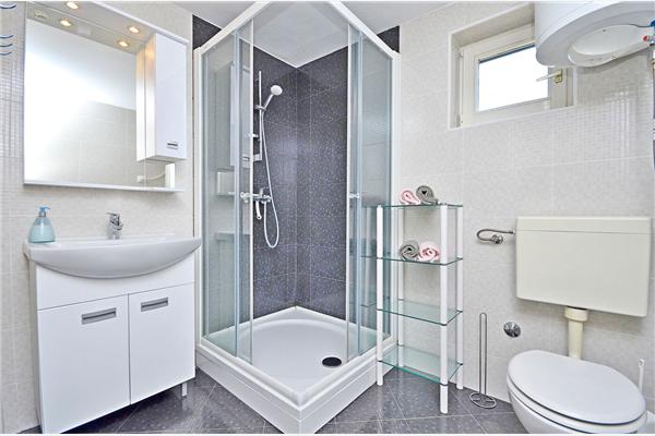 Apartment A4, for 5 persons