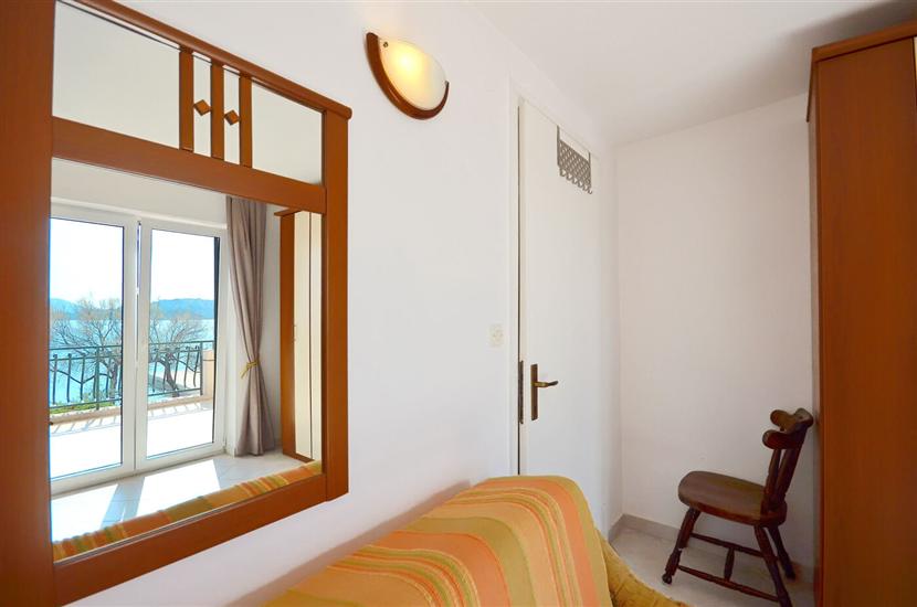 Apartment A4, for 5 persons