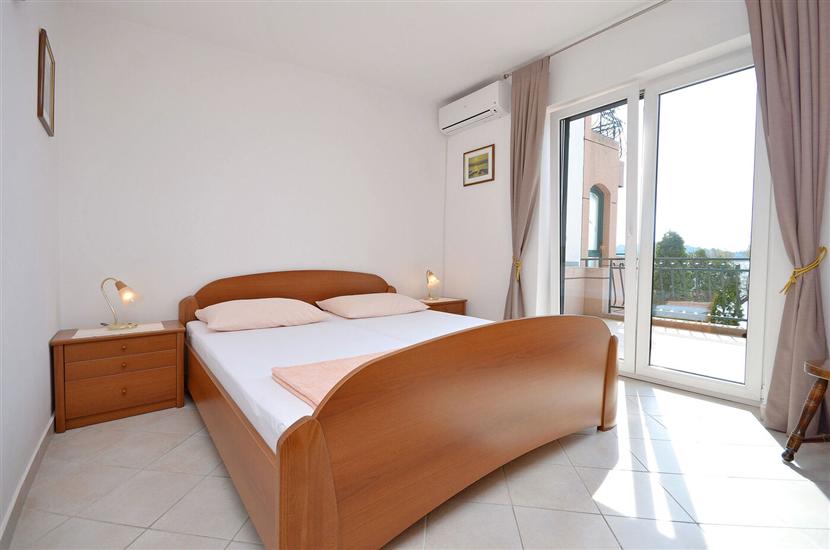 Apartment A4, for 5 persons