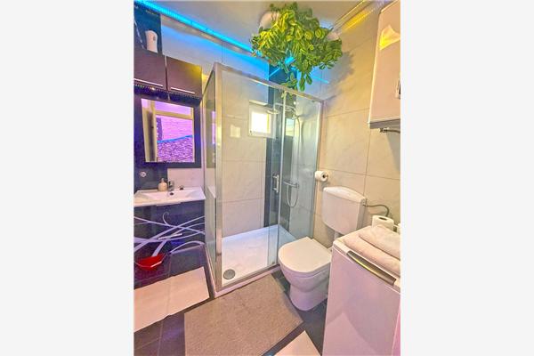 Apartman A2, na 5 osebe