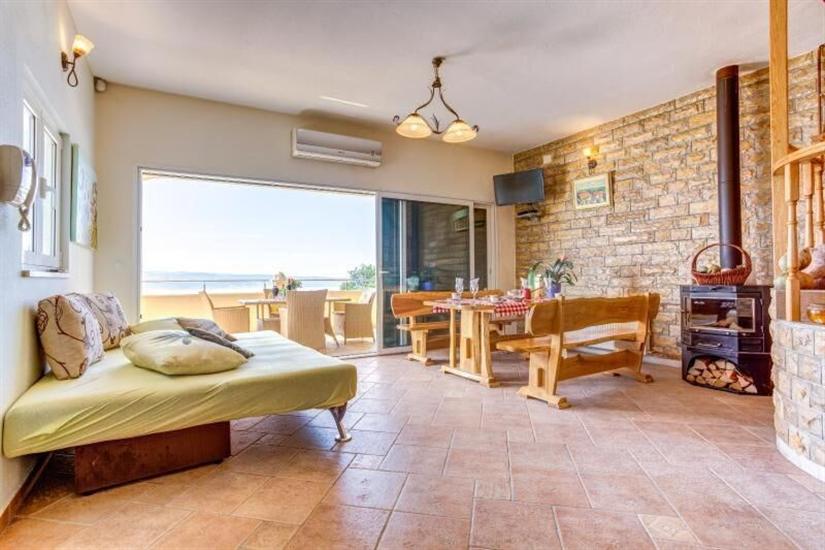 Hiša K1, na 8 osebe