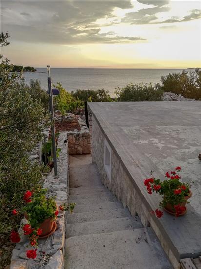 Hiša Robinson house