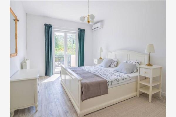 Apartment A1, for 8 persons