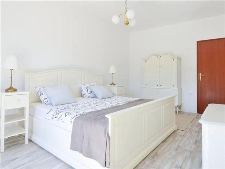 Apartment A1, for 8 persons