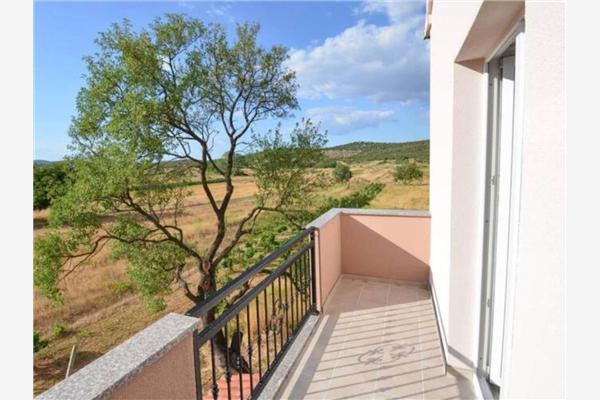 Apartment A1, for 8 persons