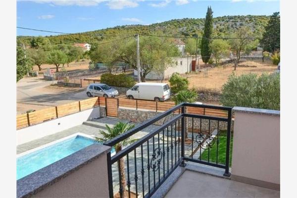 Apartment A1, for 8 persons