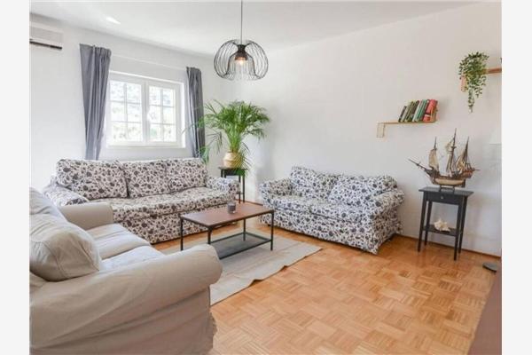 Apartment A1, for 8 persons
